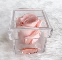 Load image into Gallery viewer, Le Mini Rose Box
